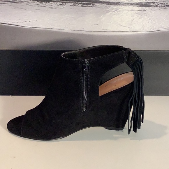 Express Black Faux Suede Wedge Heel Open Toe Fringe Boho Shoe Bootie Sz 9 - Picture 3 of 12